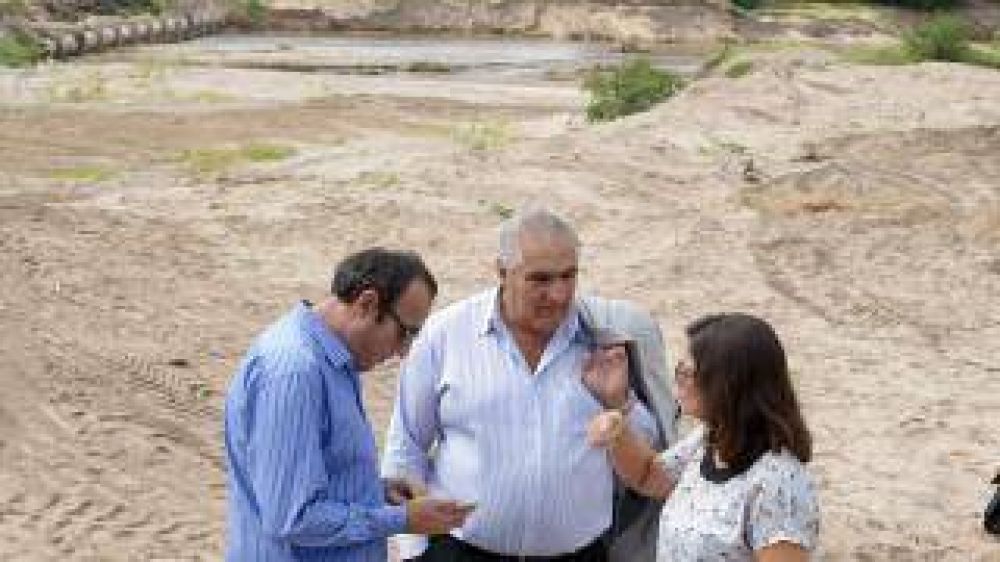 Ya funciona el Sif�n de Cruce del R�o del Valle
