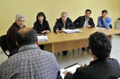 Peralta encabeza la reuni�n con los asamble�stas y confirm� inversiones para la localidad