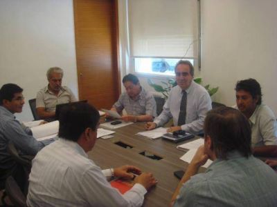 Arrancaron las paritarias de YCRT