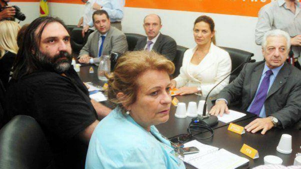 Docentes bonaerenses rechazan el aumento otorgado por decreto