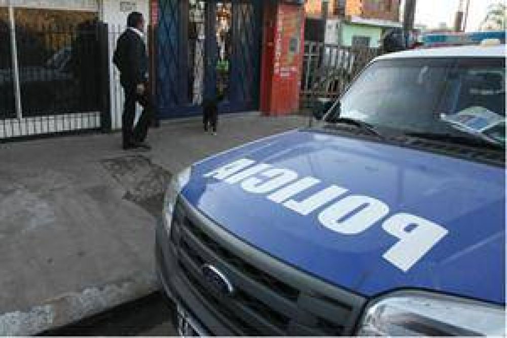 Lo mataron delante de su mujer y sus hijos para robarle 150 mil pesos en Florencio Varela