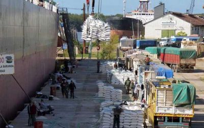 Se ocupan m�s de 300 operarios en la carga del buque Superior