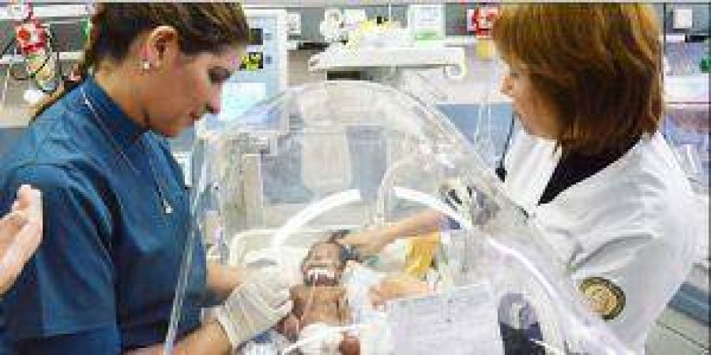 Las tasas de mortalidad materna e infantil han disminuido