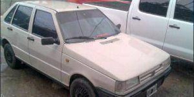 La Polic�a secuestr� droga y un autom�vil con n�meros de chasis y motor adulterados