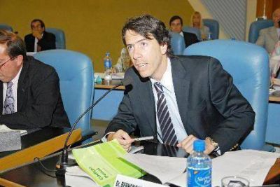 �Sr. Sanz, usted es un maleducado y cobarde�