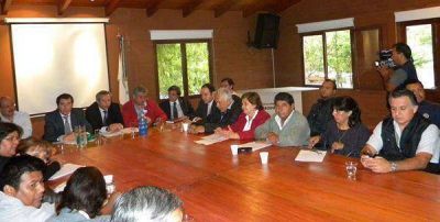 Salarios: el Gobierno acord� con el Frente de Gremios Estatales y la Multisectorial