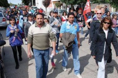 Docentes autoconvocados se movilizaron al Ministerio de Educaci�n