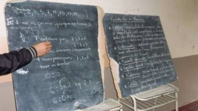 Algunas escuelas no tienen ni pizarrones para dar clases
