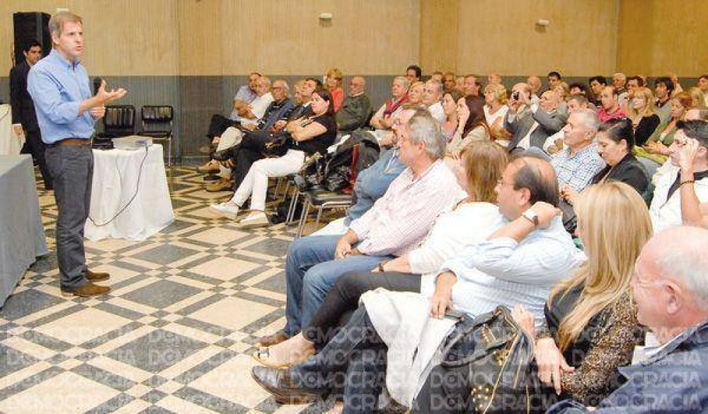 Mart�n Redrado visit� Jun�n y encabez� una campa�a contra la reforma del C�digo Penal