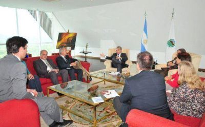 El gobernador recibi� a inversores de Alemania y Estados Unidos