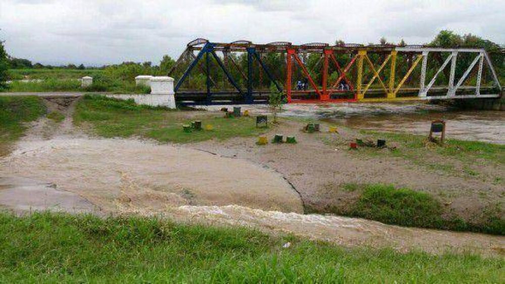 R�o Chico: Evacuados y anegamientos