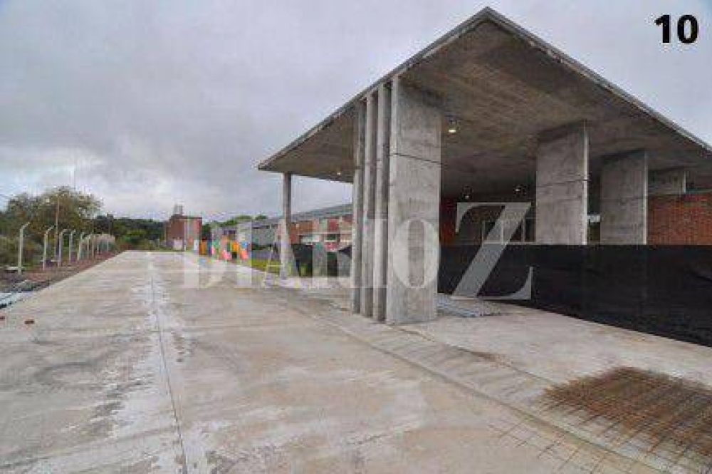 Un informe revela falta de vacantes y hacinamiento en las escuelas del sur
