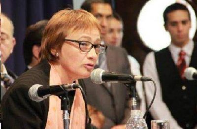 R�os sali� a defender la Reforma
