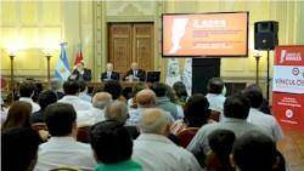 Lanzan en Santa Fe la convocatoria 2014 del Programa "V�nculos"