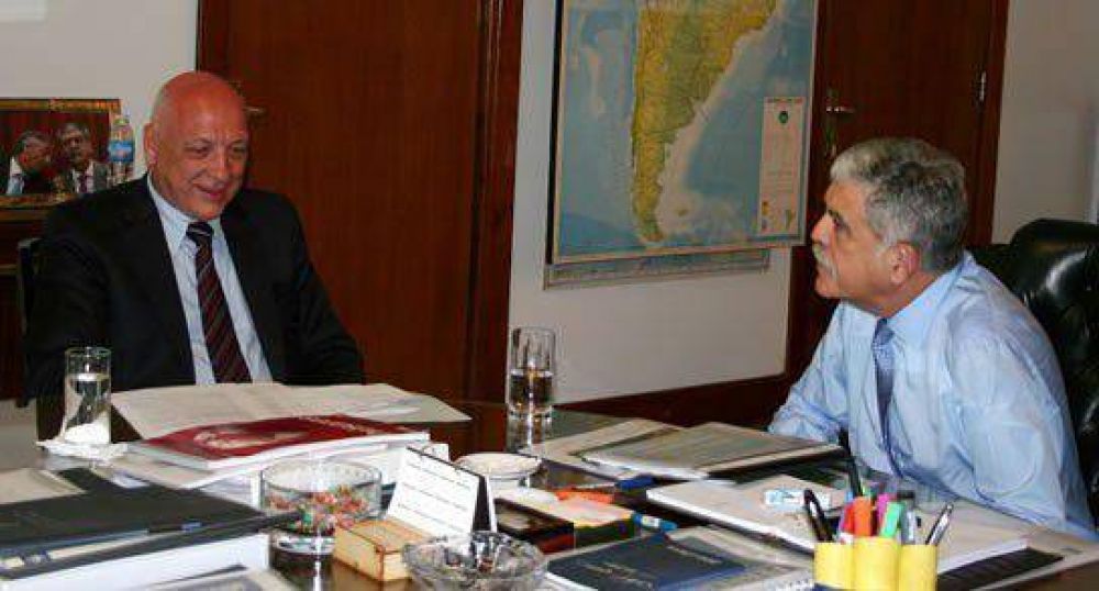 Bonfatti se reunir� con De Vido