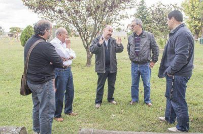 El intendente supervis� trabajos en el barrio Dorrego