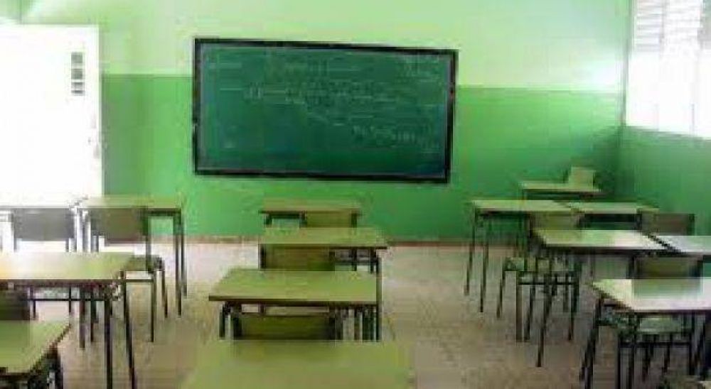 Intendentes del FPV pidieron a los gremios docentes que "vuelvan a clases"