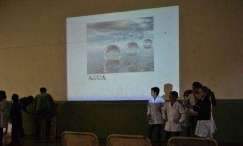 Comezaron las Charlas y Juegos sobre el cuidado del agua en las escuelas