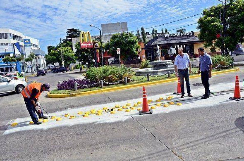 Nuevos reductores de velocidad y encauzadores para San Fernando