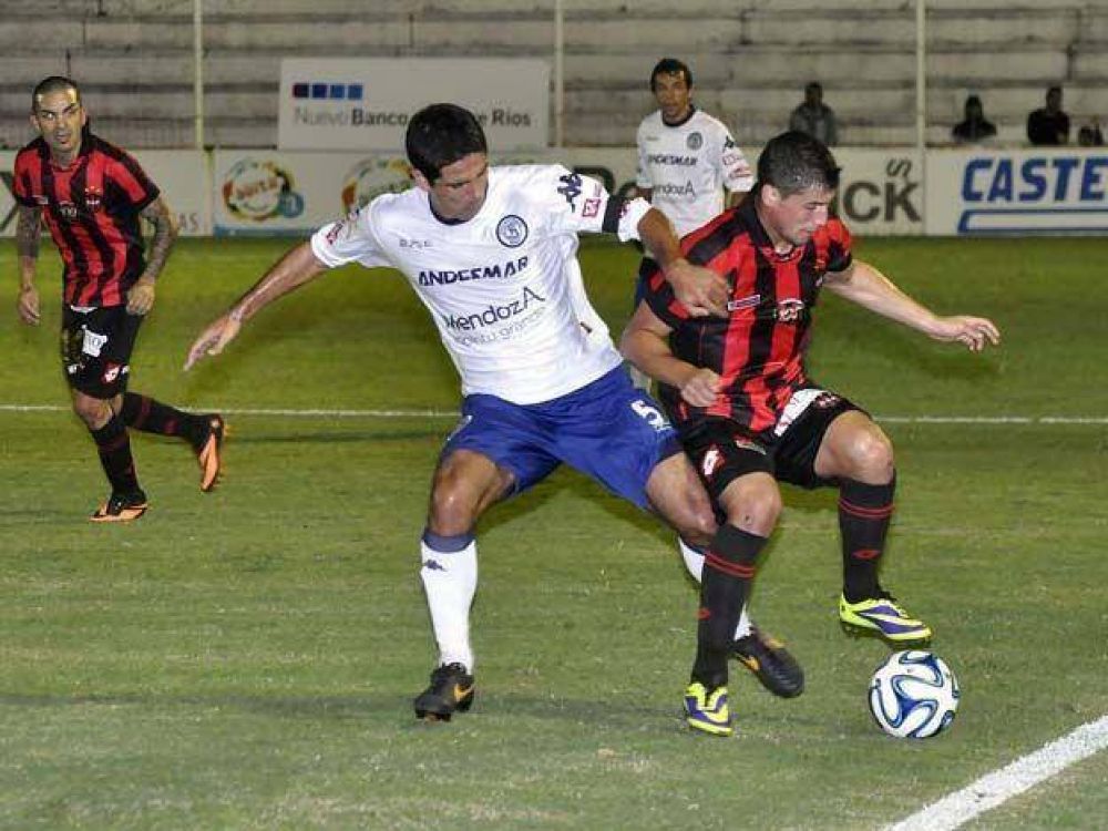 Independiente Rivadavia cay ante Patronato sobre la hora
