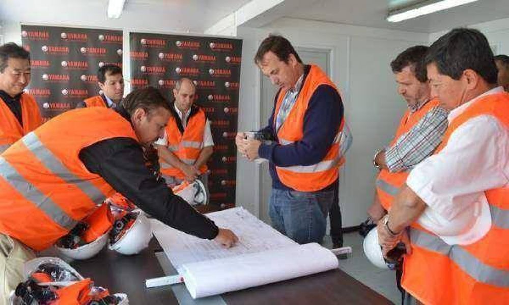 Anghileri recorri� la nueva planta de Yamaha