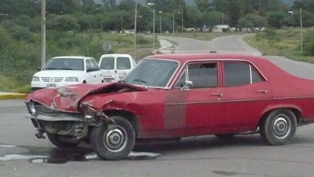 Accidente de circulaci�n en la avenida Recalde
