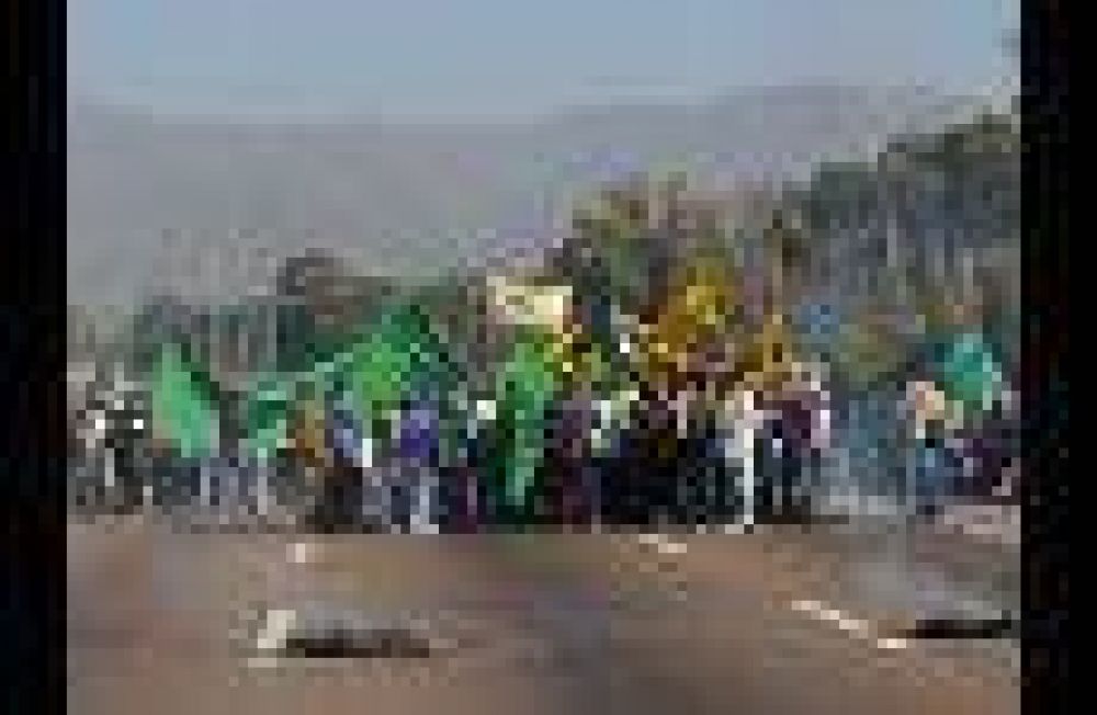 D�a de huelgas, protestas y cortes de calle en reclamo de aumentos salariales en la provincia