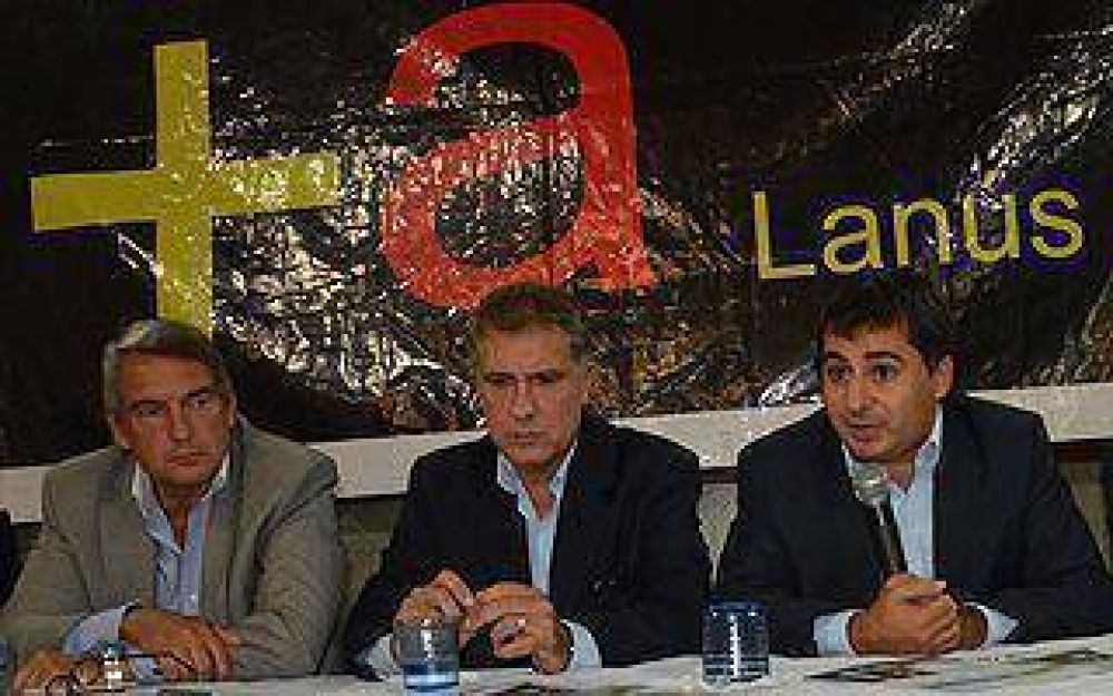 Presentaron las primeras 10 mil firmas contra la reforma del C�digo