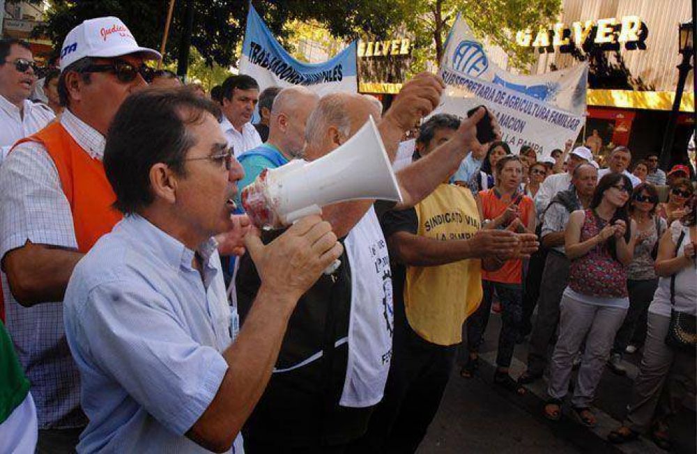 Paritaria estatal: "Ning�n sindicalista, por traidor que sea, puede aceptar la propuesta"
