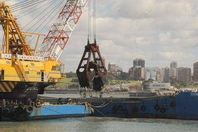 Satisfactorios resultados de las dragas chinas en el puerto