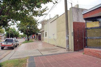 Un delincuente fue abatido durante un asalto en una casa del barrio Ameghino