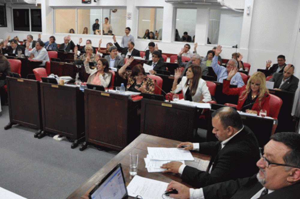 Dar�o Bacileff Ivanoff logr� contundente respaldo y pone proa al edificio legislativo
