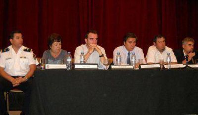 Trapitos: Corach y Presti debatieron con vecinos
