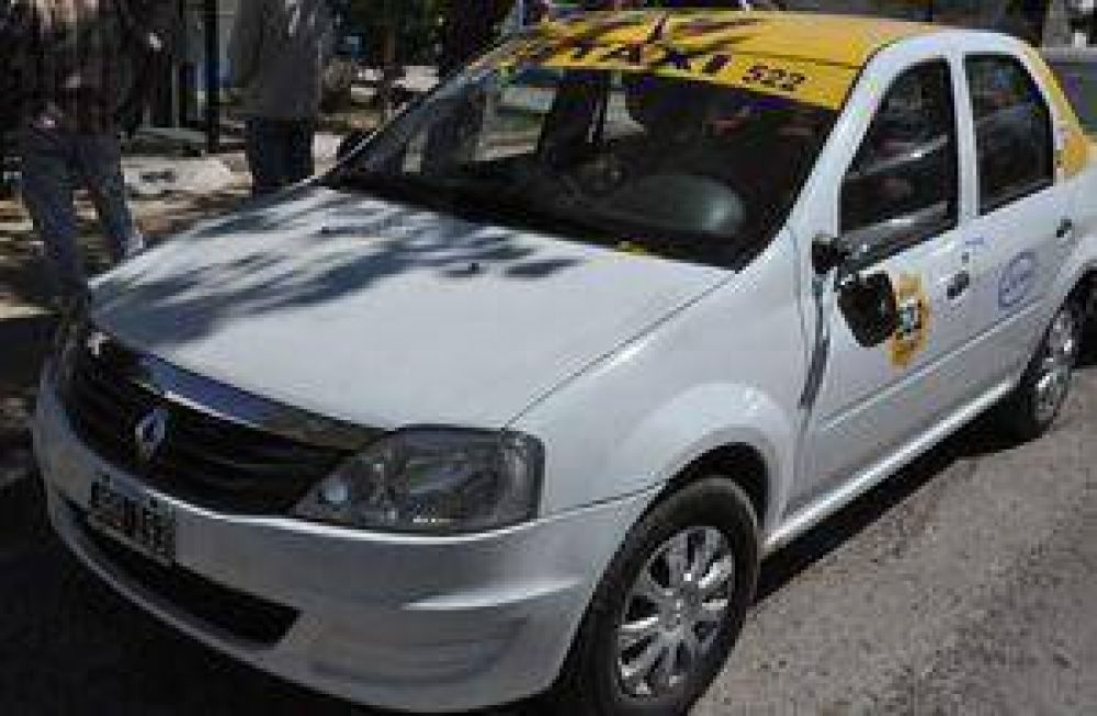Balearon a un remisero para robarle en Chimbas