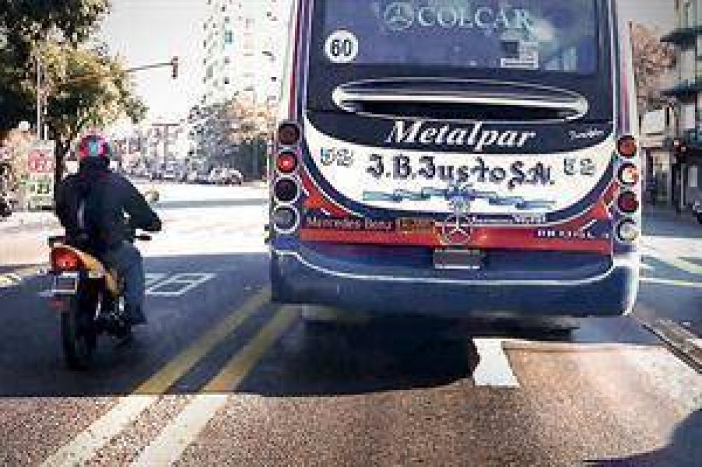 Pondr�n c�maras en colectivos para detectar faltas en carriles exclusivos
