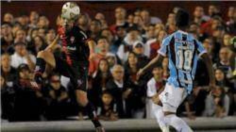Newell's se durmi� y Gremio se lo empat� en Rosario