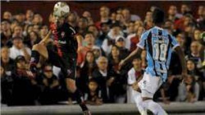 Newell's se durmi� y Gremio se lo empat� en Rosario