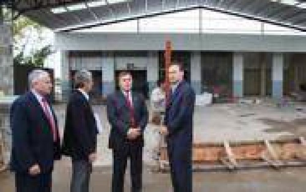Se formaliz� el convenio que permite la instalaci�n del Mercado Central en La Plata