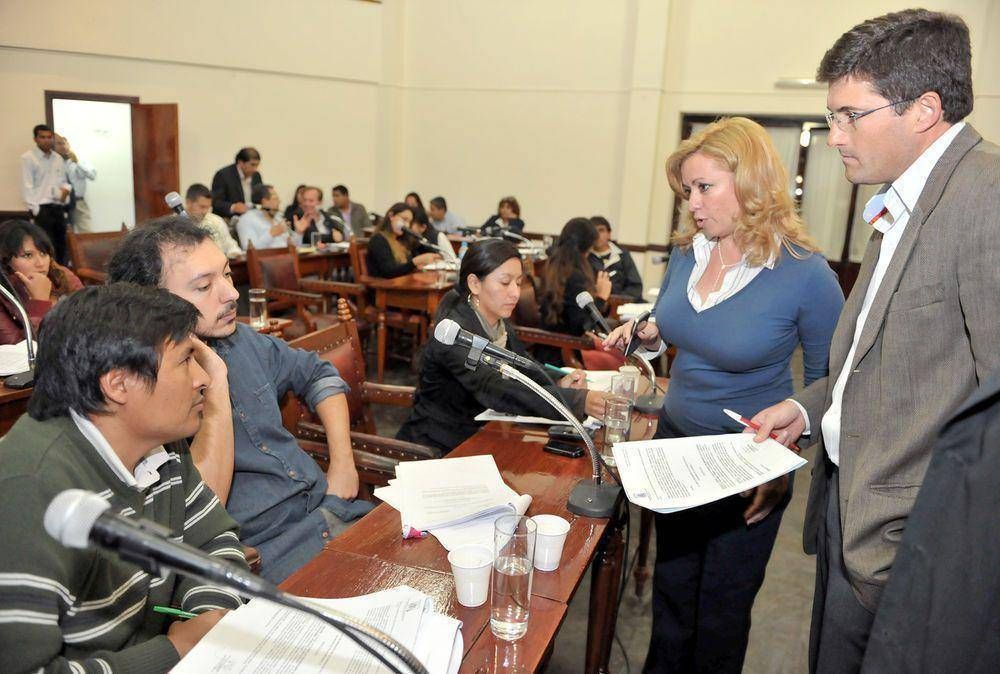 Fonseca tild� de dif�cil la decisi�n por parte del ejecutivo y denuncia al PO de oportunistas