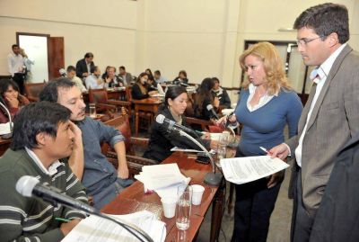 Fonseca tild� de dif�cil la decisi�n por parte del ejecutivo y denuncia al PO de oportunistas