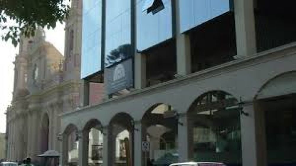La UIF mult� al Macro por omitir reportar operaciones sospechosas de lavado de dinero