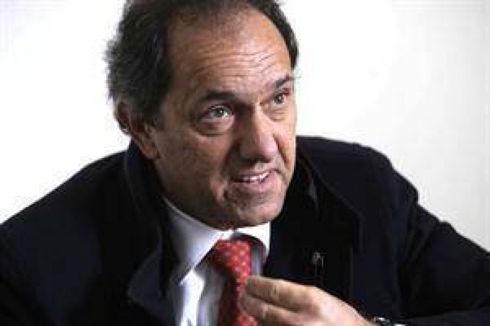 Daniel Scioli, enojado, asegura que 