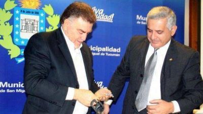 Distinguen a Amaya por el programa �Escuelas Municipales Libres de Caries�