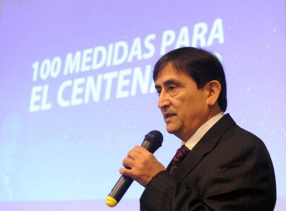 Mart�nez promete que impulsar� las audiencias p�blicas y los referendos en la UNT