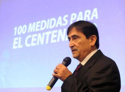 Mart�nez promete que impulsar� las audiencias p�blicas y los referendos en la UNT