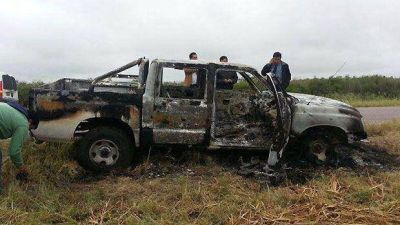 Ladrones tucumanos queman camioneta mientras escapaban 