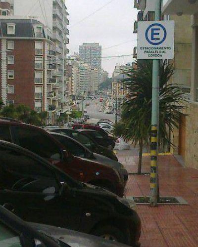�Es un dilema estacionar en una ciudad colapsada por in�tiles�