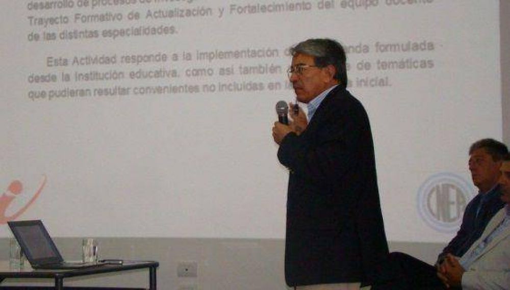 �Lo m�s racional es tomar conocimiento real de los proyectos�