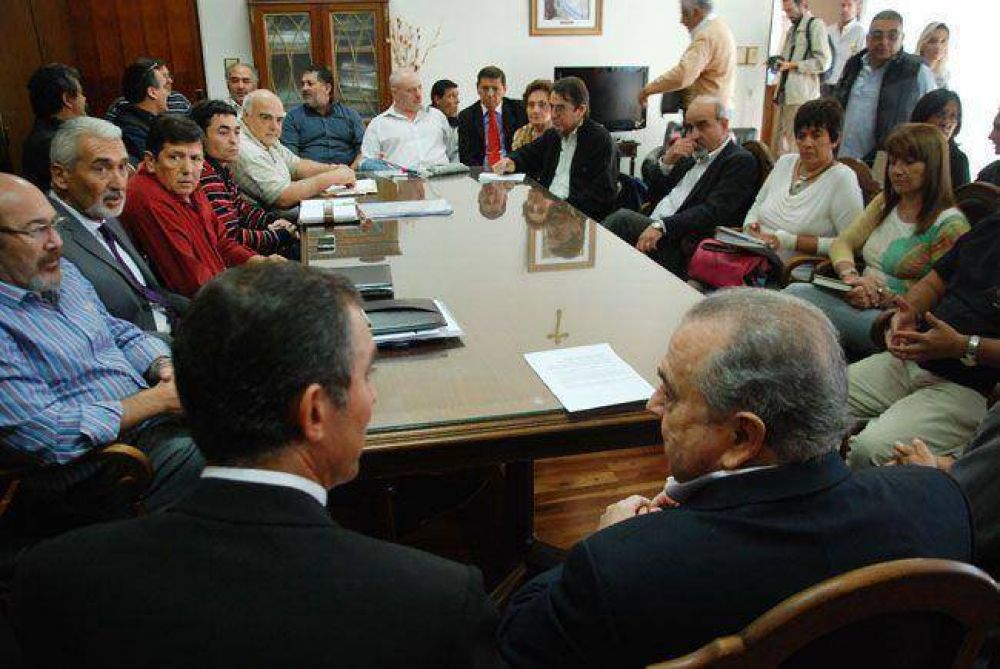Jorge ofrece el 28% de pauta salarial en la paritaria: vuelven a reunirse el jueves