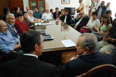 Jorge ofrece el 28% de pauta salarial en la paritaria: vuelven a reunirse el jueves